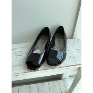 Ros Hommerson Black Patent Leather Peep Toe Flats Marked 7WW Fits 7.5